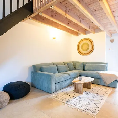 House With And Direct Access To Cazaux *