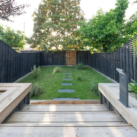 House With And Direct Access To Cazaux