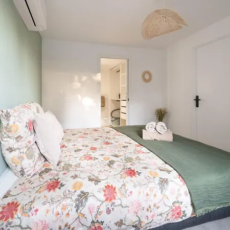 House With And Direct Access To Cazaux *